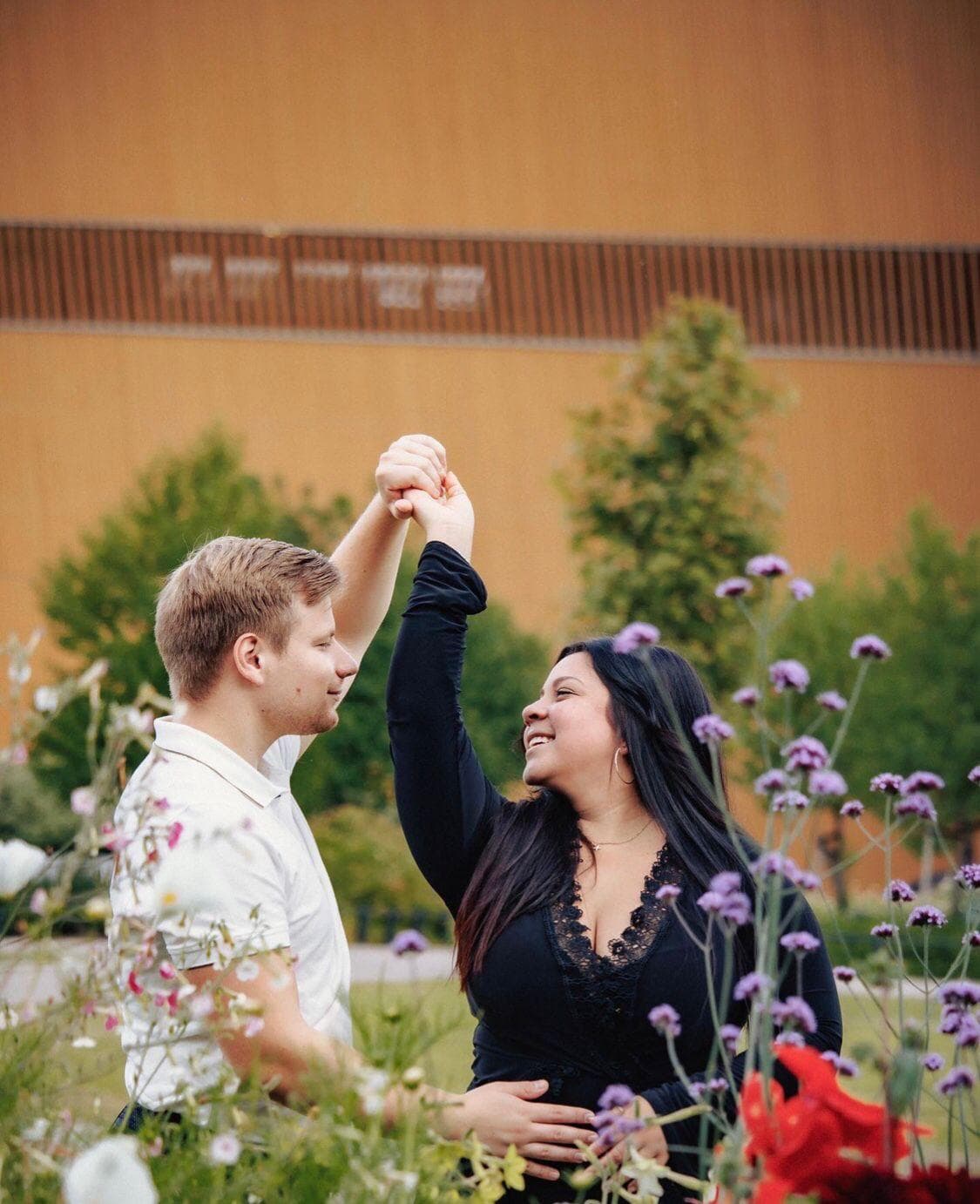 TanssiFiesta founders dancing